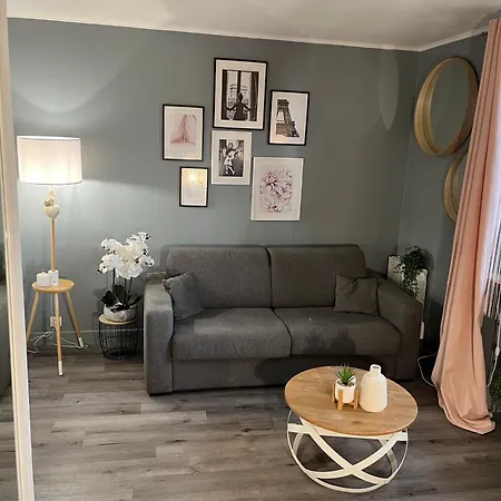 Charmant Studio Apartment *